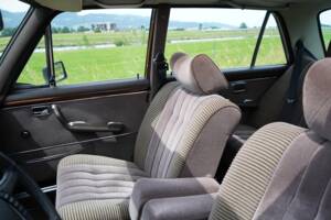 Afbeelding 67/89 van Mercedes-Benz 300 SEL 6.3 (1972)