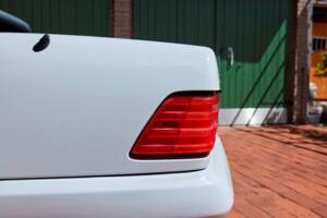 Image 31/171 of Mercedes-Benz SL 600 (1996)