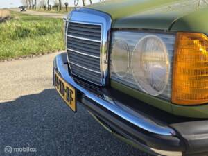 Imagen 15/50 de Mercedes-Benz 200 D (1982)