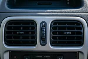 Image 21/34 of Renault Clio II V6 (2002)