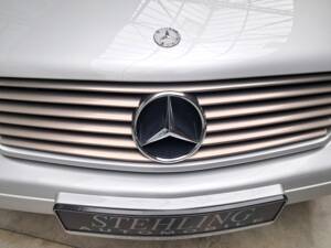 Image 47/50 of Mercedes-Benz SL 320 (1998)