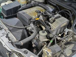 Imagen 21/24 de Mercedes-Benz E 220 (1996)