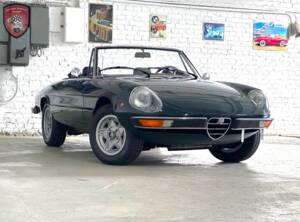 Image 13/68 of Alfa Romeo Spider Veloce 2000 (1977)