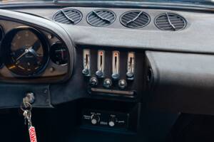 Image 50/74 of Ferrari 365 GTB/4 Daytona (1971)