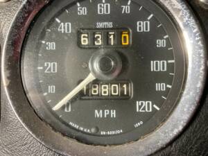 Image 21/34 of MG MGB GT (1970)