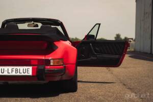 Image 17/72 of Porsche 911 Turbo 3.3 (1989)