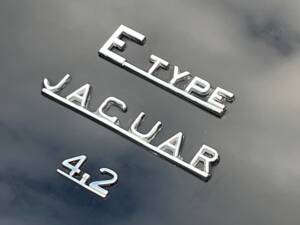 Bild 21/47 von Jaguar E-Type (1968)