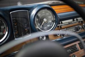Image 16/39 of Mercedes-Benz 280 SE 3,5 (1971)
