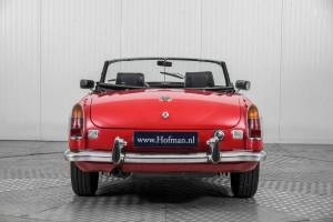Afbeelding 15/50 van MG MGB (1973)