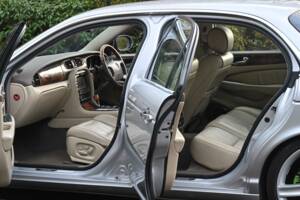 Image 48/50 of Jaguar XJ 8 4.2 (2006)