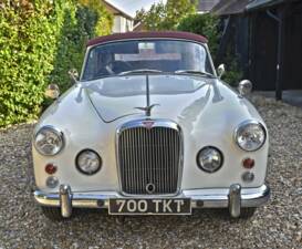 Image 18/38 of Alvis TD 21 (1962)