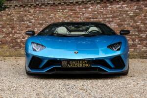 Image 27/50 of Lamborghini Aventador S (2018)