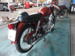 Image 19/19 of Moto Guzzi DUMMY (1968)
