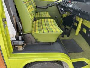 Image 89/100 of Volkswagen T2b Westfalia (1979)