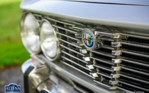 Bild 32/62 von Alfa Romeo 2000 GT Veloce (1974)