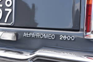 Image 2/19 of Alfa Romeo 2600 Berlina (1966)