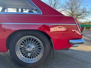 Afbeelding 5/39 van MG MGC GT (1969)