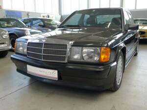 Image 29/49 of Mercedes-Benz 190 E 2.3-16 (1984)