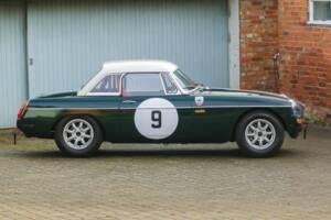 Image 5/50 of MG MGB GT (1965)