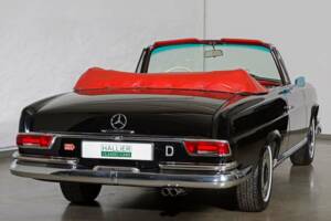 Image 12/34 of Mercedes-Benz 280 SE (1966)