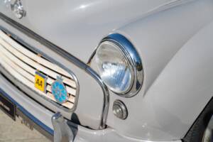 Image 14/50 of Morris Minor 1000 (1958)