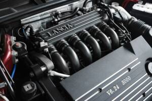 Image 32/46 of Lancia Kappa 3.0 (1999)