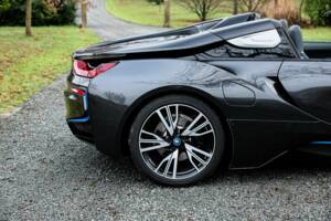 Bild 35/36 von BMW i8 Roadster (2019)