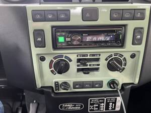 Imagen 9/10 de Land Rover Defender 110 Heritage (2015)