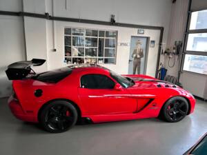 Image 6/22 of Dodge Viper SRT10 (2008)