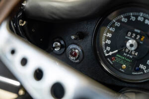 Immagine 13/32 di Jaguar E-Type (1969)
