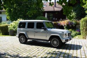 Image 3/16 de Mercedes-Benz G 500 (LWB) (2020)