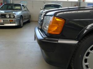 Image 36/49 of Mercedes-Benz 190 E 2.3-16 (1984)