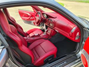 Bild 9/23 von Porsche 911 Carrera 4S (2003)