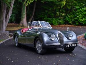 Image 10/33 of Jaguar XK 120 OTS (1951)