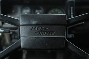 Bild 43/50 von Land Rover 90 (1985)