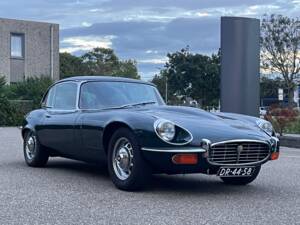 Image 14/46 de Jaguar Type E V12 (2+2) (1972)