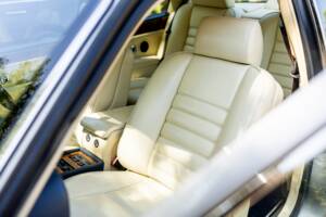 Image 47/50 of Bentley Continental R (1997)