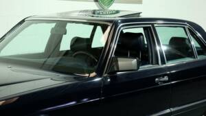 Afbeelding 22/32 van Mercedes-Benz 560 SEL (1990)