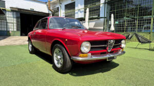 Bild 6/50 von Alfa Romeo Giulia 1300 GT Junior (1971)