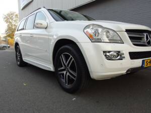Bild 17/98 von Mercedes-Benz GL 450 4MATIC (2007)