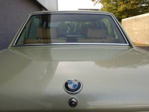 Image 15/95 de BMW 2500 (1977)