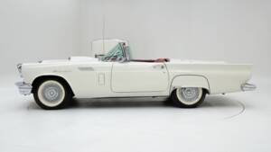 Immagine 8/15 di Ford Thunderbird (1956)