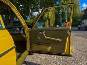 Image 66/139 of Mercedes-Benz 240 D (1978)