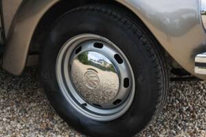 Image 32/50 of Volkswagen Beetle 1303 (1979)