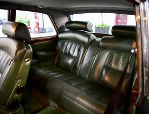 Image 17/50 de Rolls-Royce Corniche I (1978)
