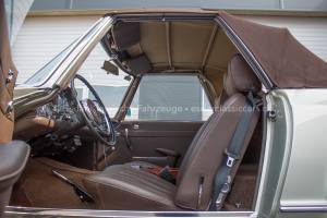 Image 8/26 of Mercedes-Benz 230 SL (1966)