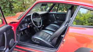 Immagine 34/37 di Porsche 911 Carrera 3.2 (1985)