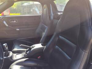 Image 9/57 of Toyota MR2 (2003)