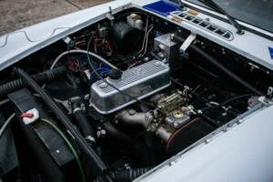 Image 18/42 of MG MGB GT (1972)