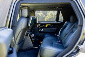 Image 44/49 of Land Rover Range Rover V8 Armoured (2022)